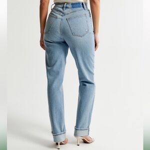 Abercrombie Curve Love Ultra High Rise 90s Straight Jean
